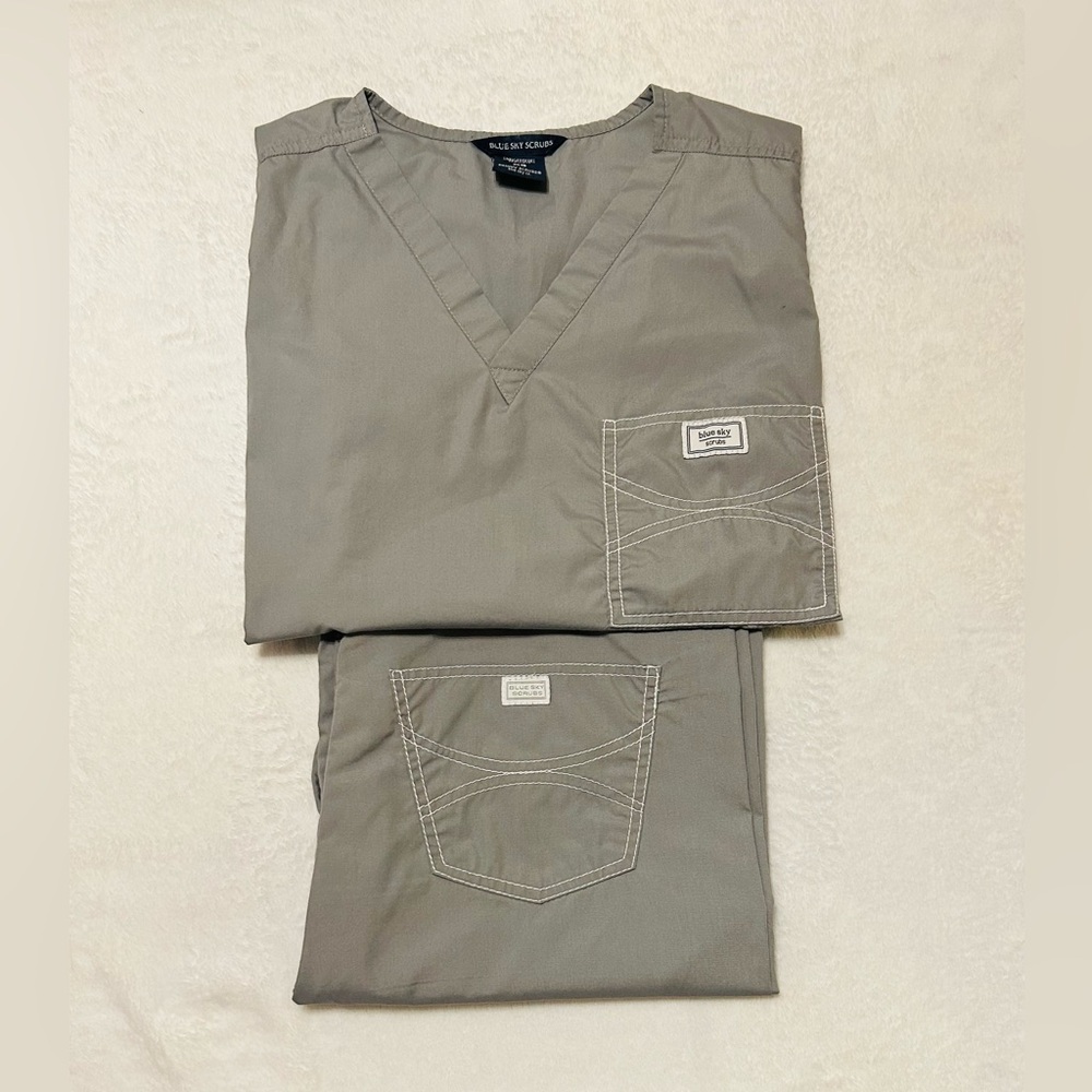 Blue Sky Classic Shelby Women’s Scrubs Set XS